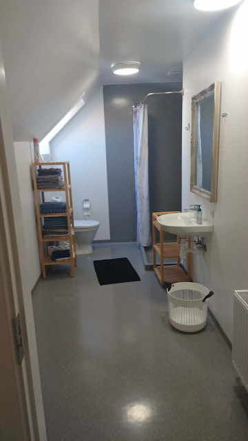 Toilet og bad hos Kværndrup B&B